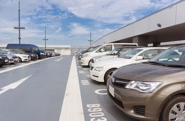 商業施設駐車場やオフィスビル駐車場の委託管理をお考えのオーナー様へ